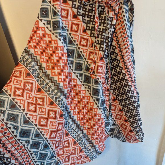 Vibrant geometric print Wrap Skirt - Picture 3 of 6